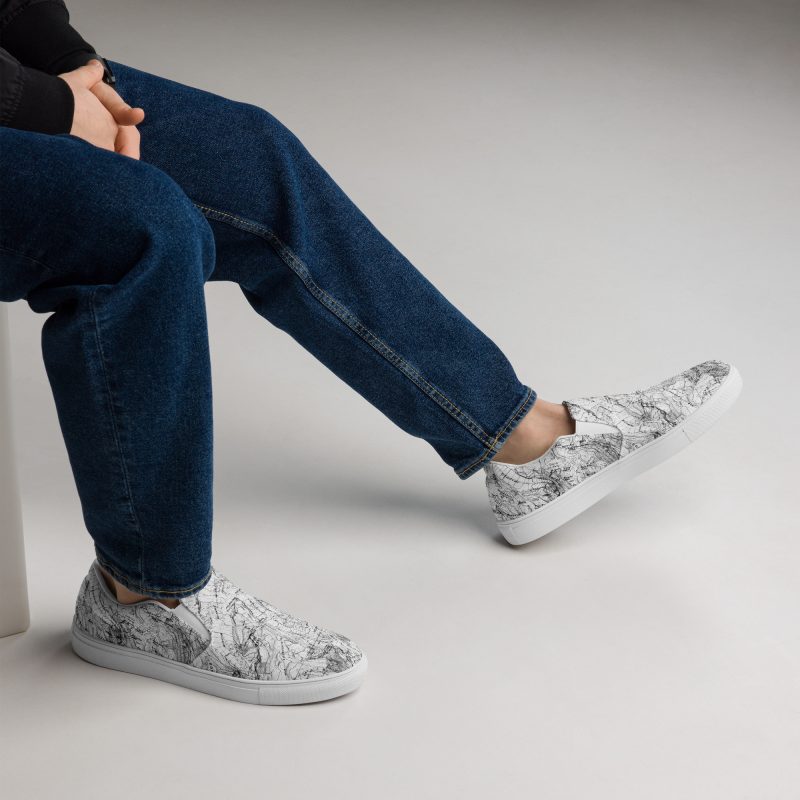 Mt. Rainier Men’s slip-on canvas shoes - Image 2